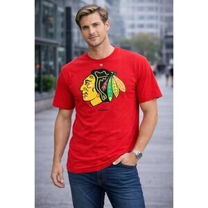 Reebok Chicago Blackhawks NHL Logo T Shirt Men's XL Red Hockey Graphic Tee